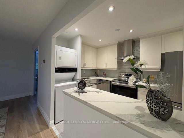Photo 6 of Unit 107, 3695 Kaneff Crescent, Mississauga, Mississauga Valleys — HOMEH