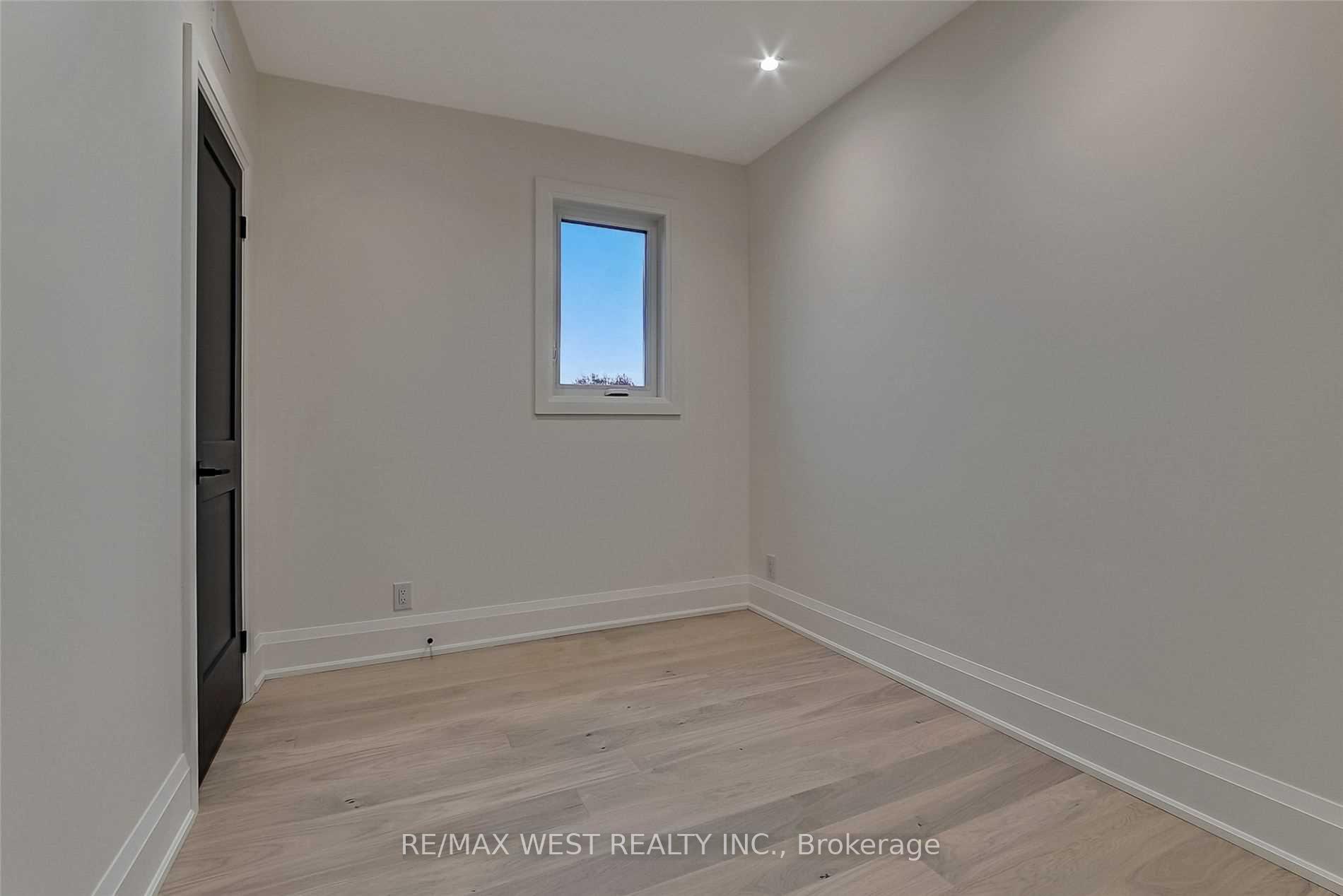 Photo 5 of Unit 3rd, 201 Cedric Avenue, Toronto, Oakwood Village — HOMEH