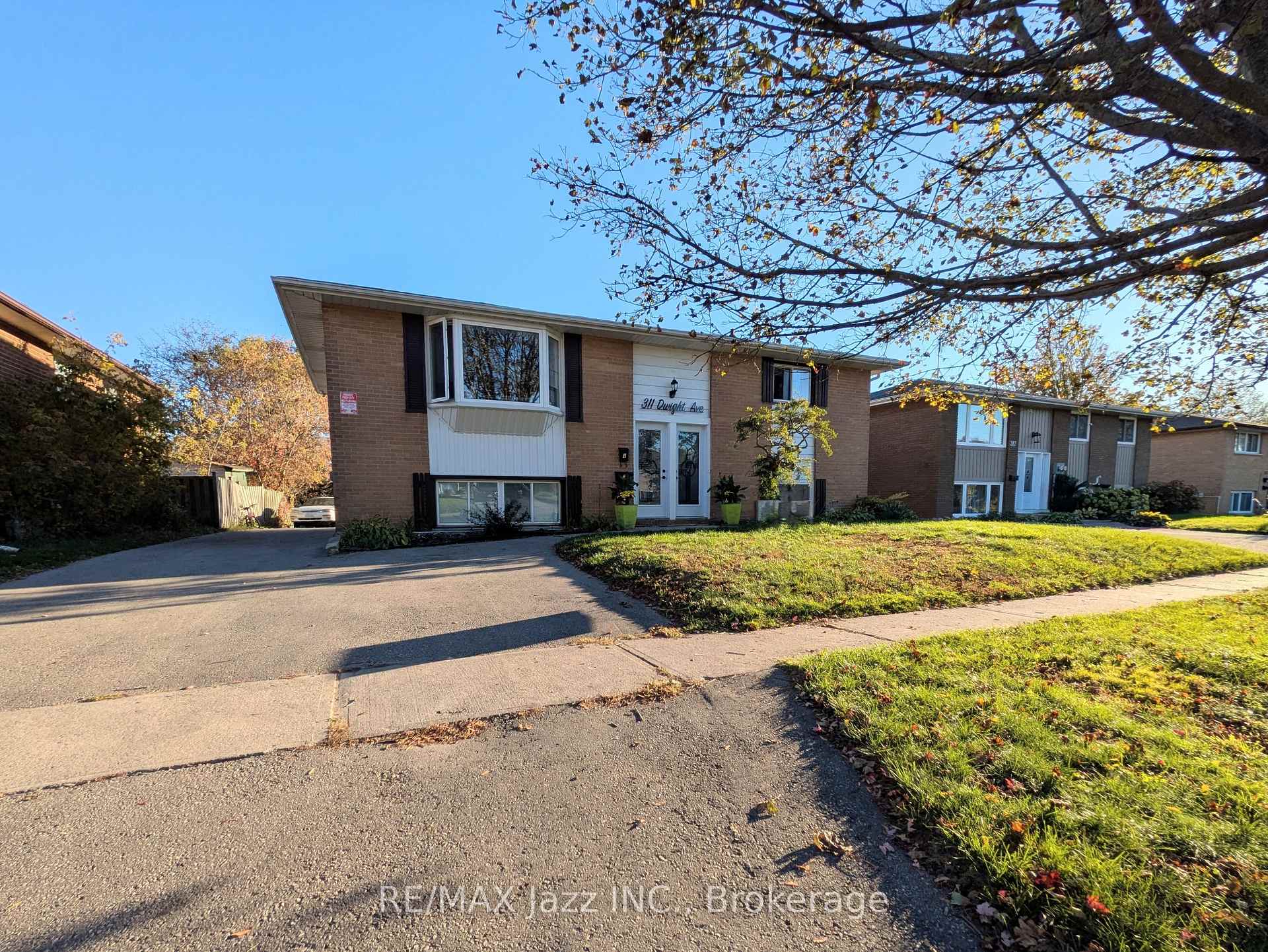 Photo 1 of Unit 2, 311 Dwight Avenue, Oshawa, Lakeview — HOMEH