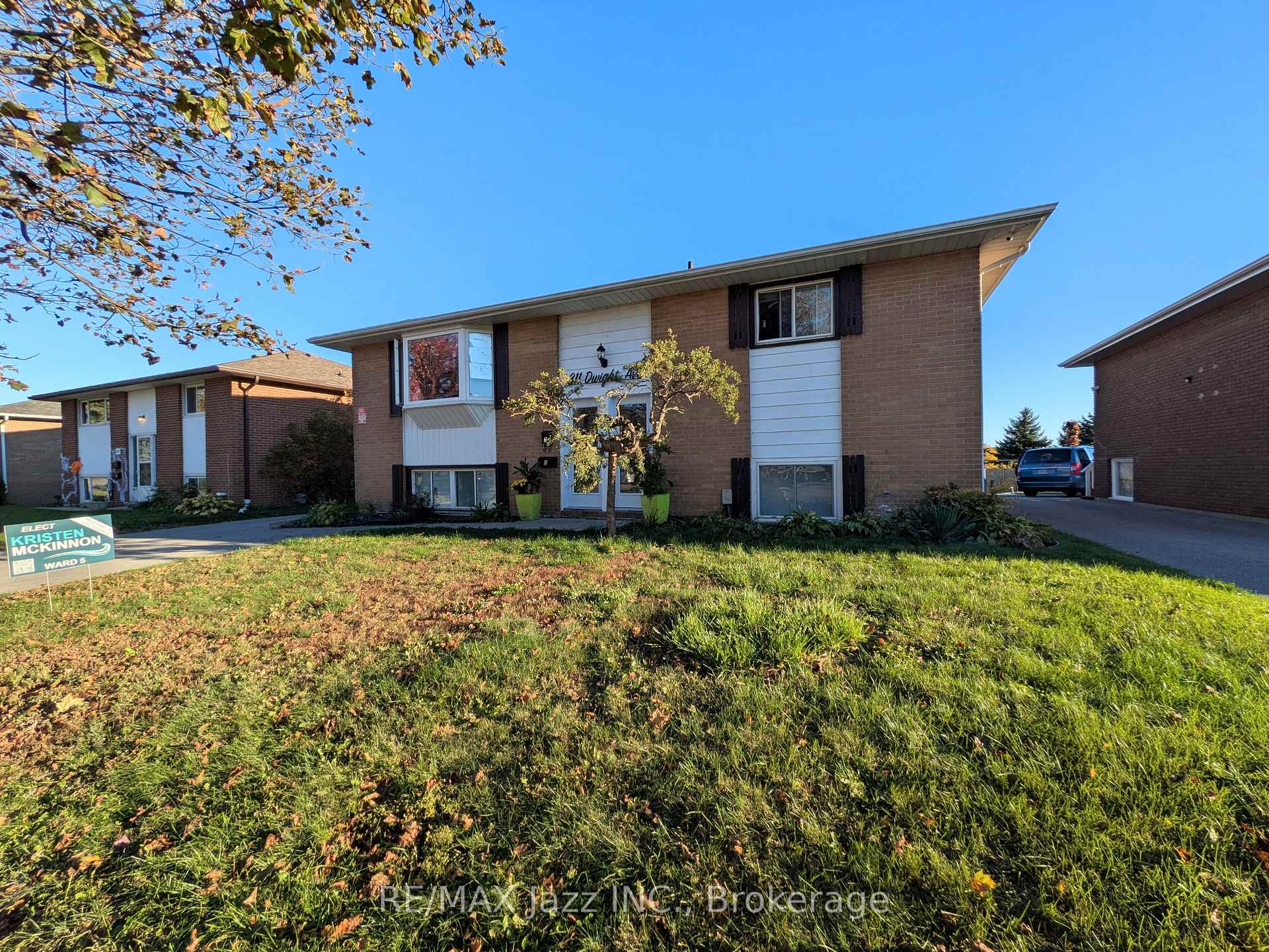 Photo 2 of Unit 2, 311 Dwight Avenue, Oshawa, Lakeview — HOMEH