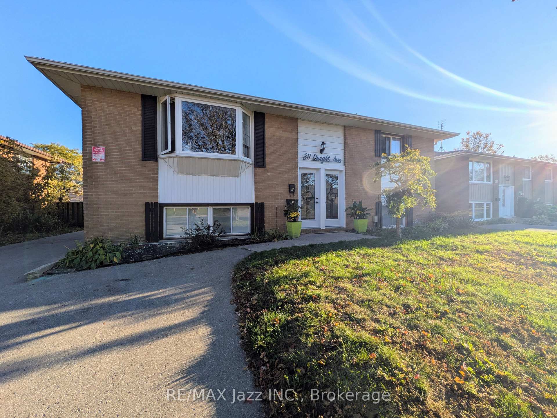 Photo 3 of Unit 2, 311 Dwight Avenue, Oshawa, Lakeview — HOMEH