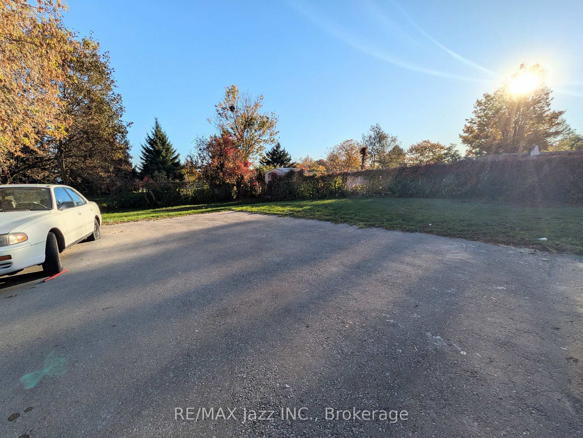 Photo 32 of Unit 2, 311 Dwight Avenue, Oshawa, Lakeview — HOMEH