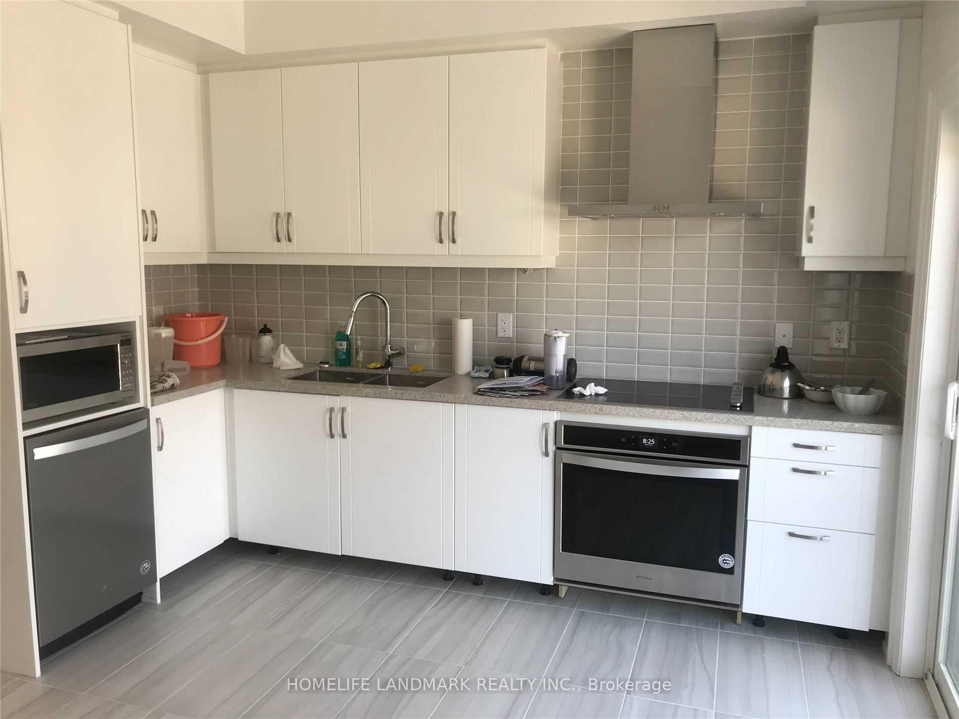 Photo 10 of 111 Feeney Lane, Markham, Commerce Valley — HOMEH