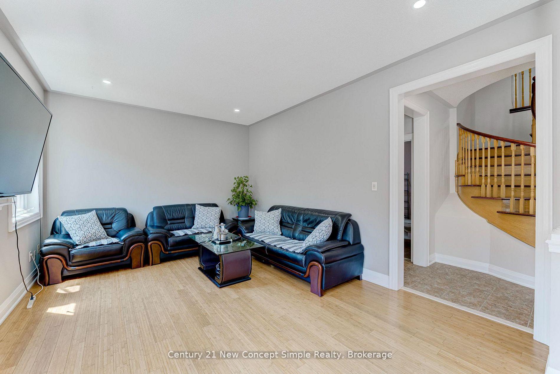 Photo 13 of 31 Donhaven Road, Markham, Greensborough — HOMEH
