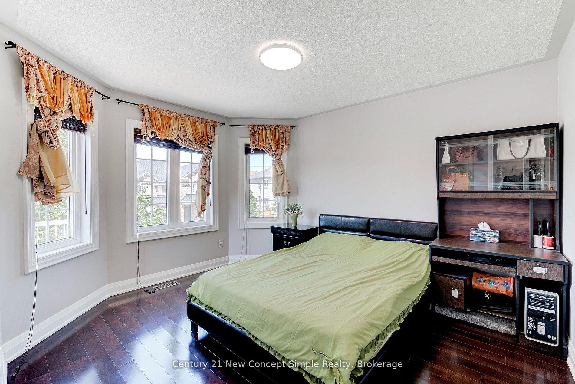Photo 22 of 31 Donhaven Road, Markham, Greensborough — HOMEH
