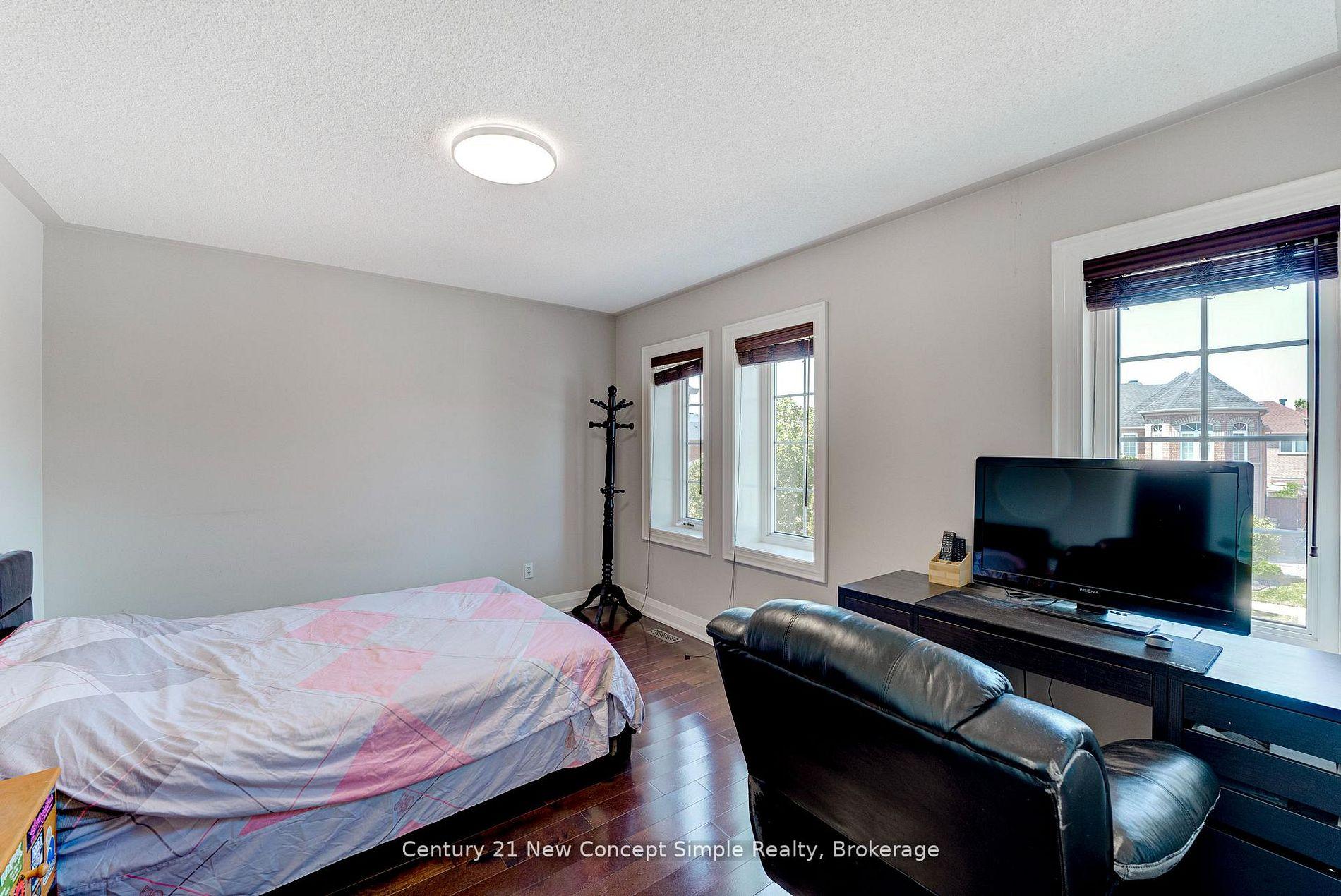Photo 26 of 31 Donhaven Road, Markham, Greensborough — HOMEH