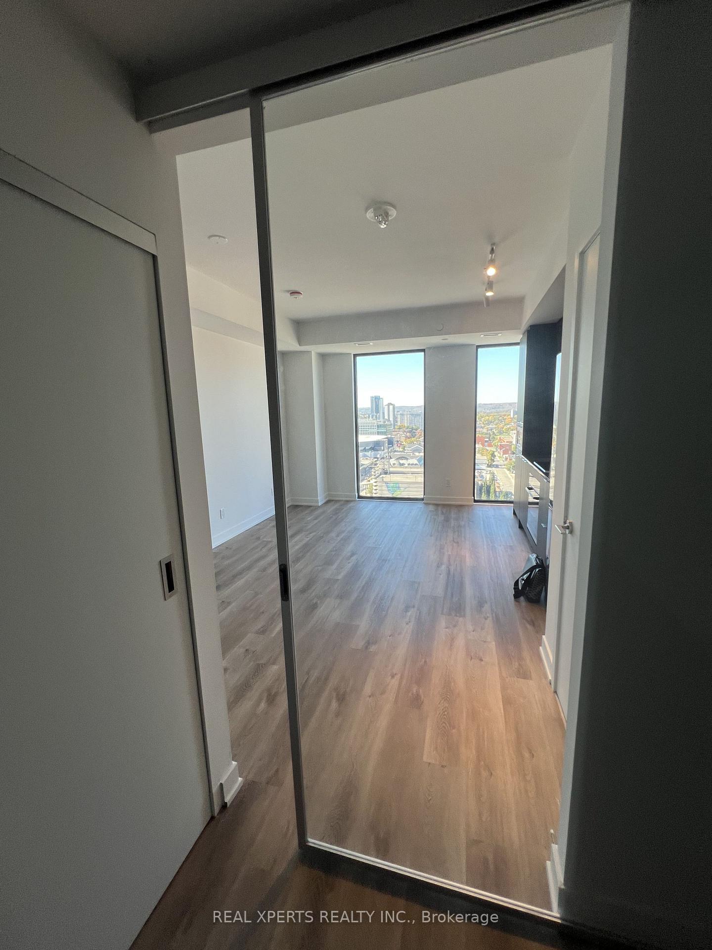 Photo 12 of Unit 2107, 91 John Street N, Hamilton, Beasley — HOMEH