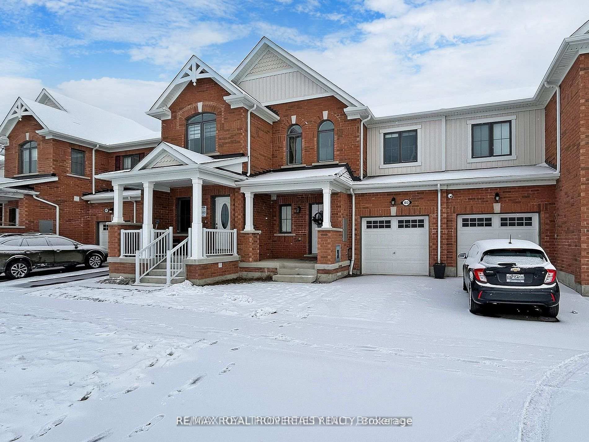 Photo 2 of 103 Westfield Drive, Whitby, Rural Whitby — HOMEH