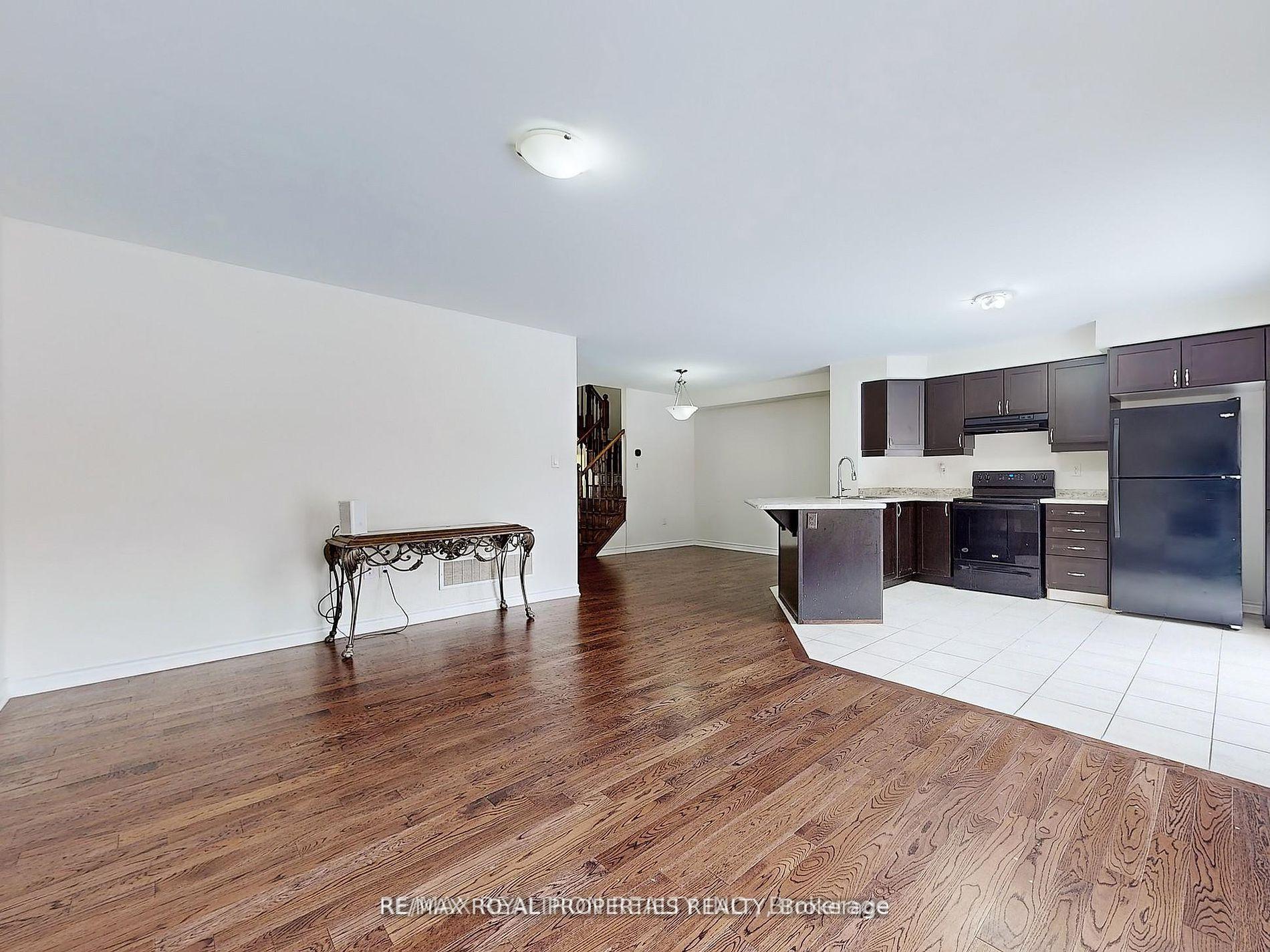 Photo 5 of 103 Westfield Drive, Whitby, Rural Whitby — HOMEH