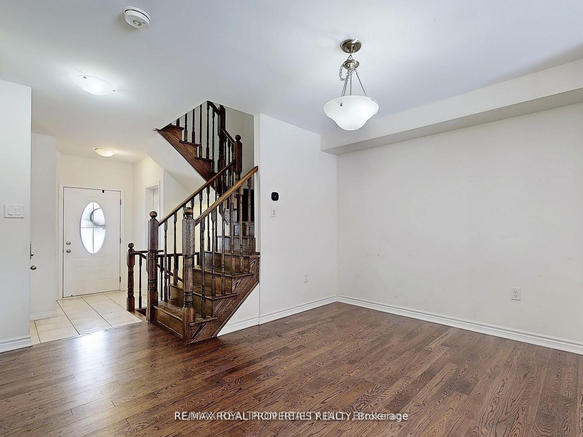 Photo 13 of 103 Westfield Drive, Whitby, Rural Whitby — HOMEH