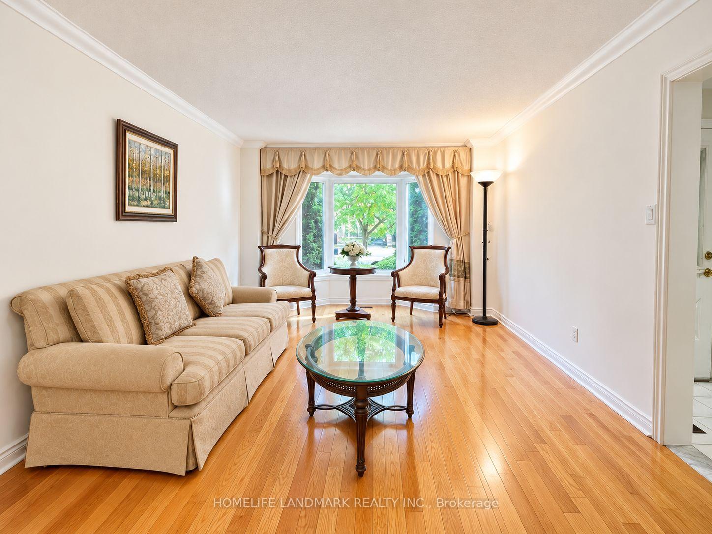 Photo 2 of 106 Fitzgerald Avenue, Markham, Unionville — HOMEH