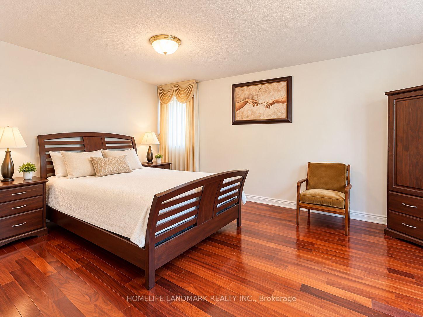Photo 9 of 106 Fitzgerald Avenue, Markham, Unionville — HOMEH