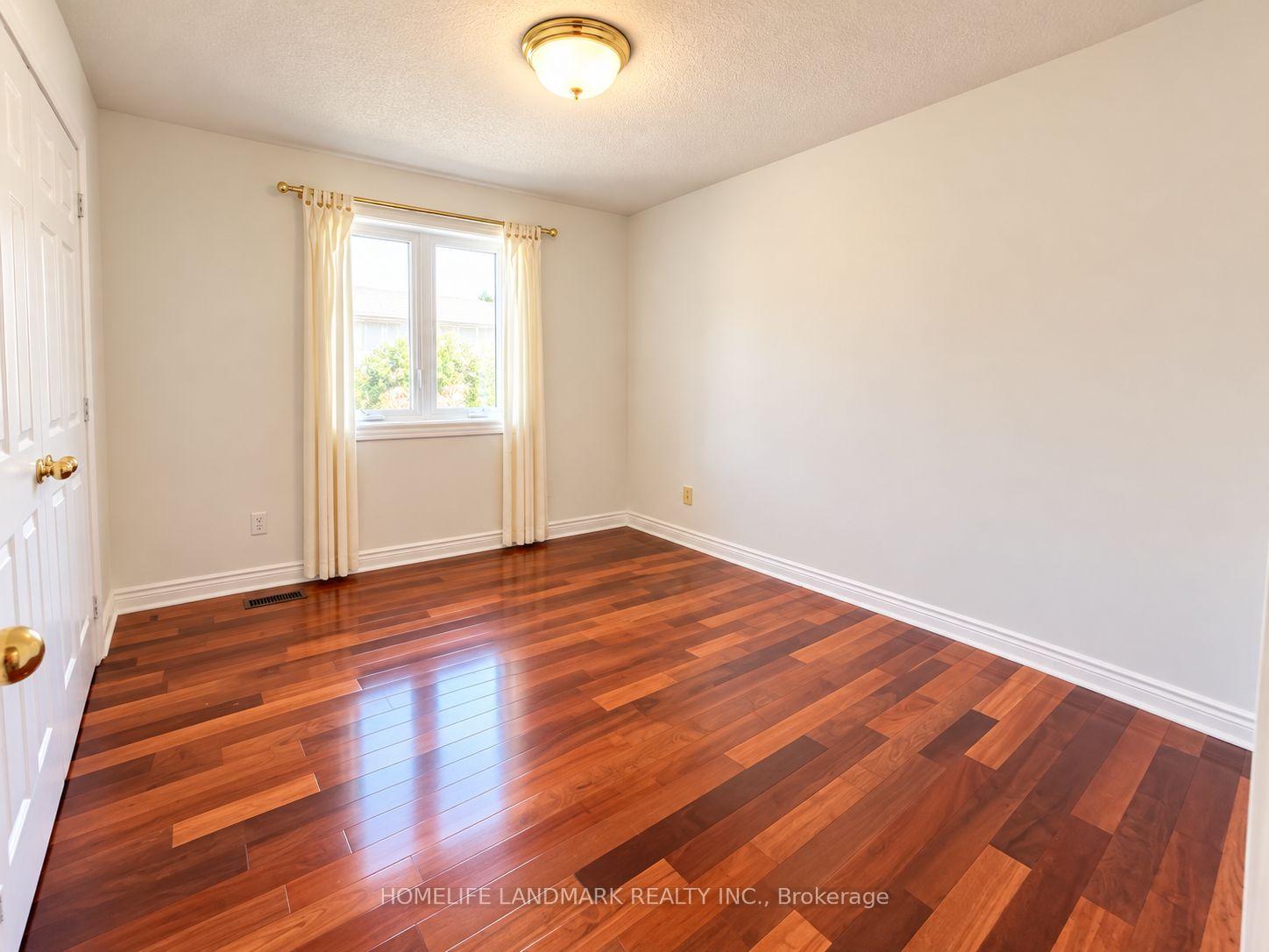 Photo 13 of 106 Fitzgerald Avenue, Markham, Unionville — HOMEH