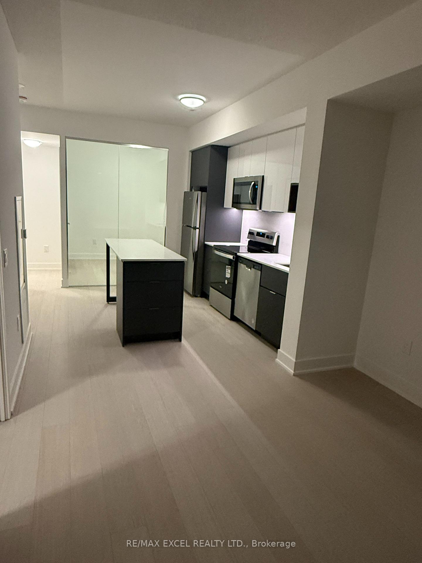 Photo 4 of Unit 1001, 204 Burnhamthorpe Road E, Mississauga, Mississauga Valleys — HOMEH