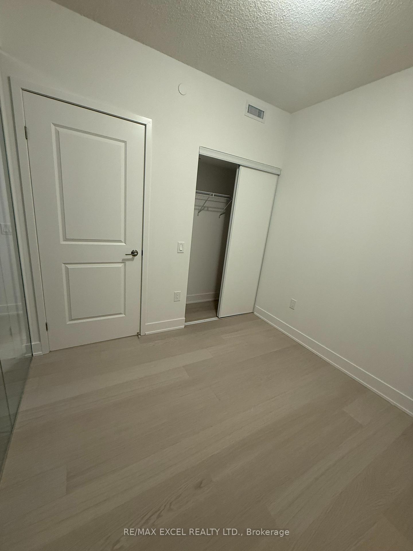 Photo 9 of Unit 1001, 204 Burnhamthorpe Road E, Mississauga, Mississauga Valleys — HOMEH