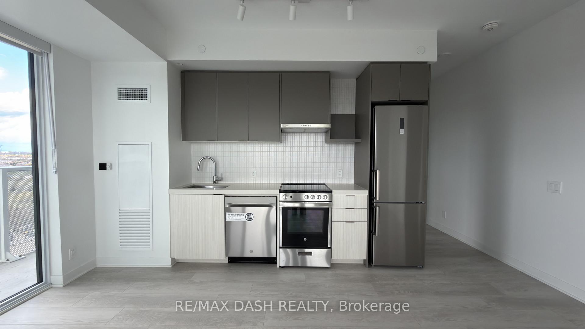 Photo 10 of Unit 1618, 6 Flavelle Trail, Vaughan, Steeles West Industrial — HOMEH