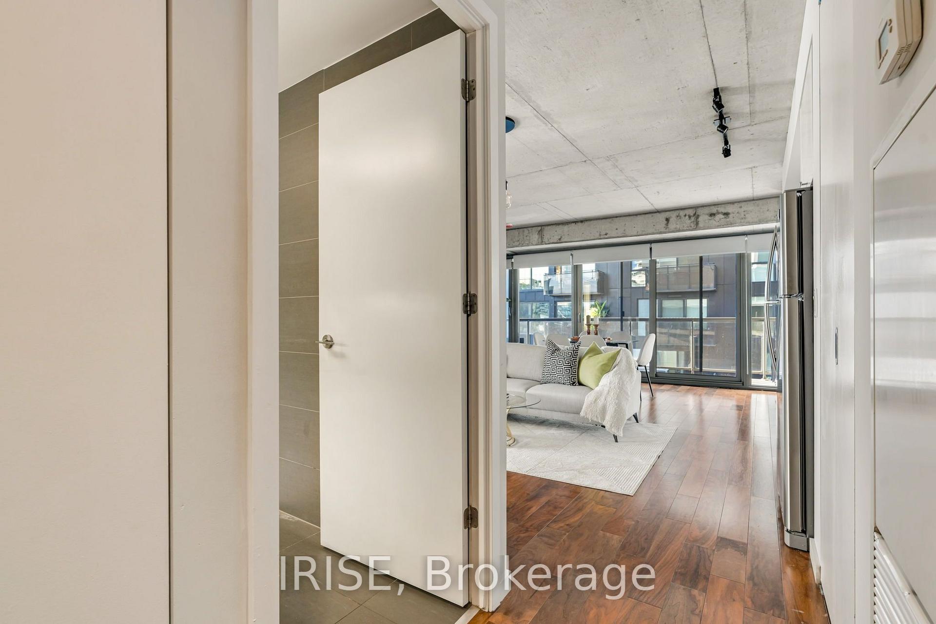 Photo 9 of Unit 918, 32 Trolley Crescent, Toronto, Moss Park — HOMEH