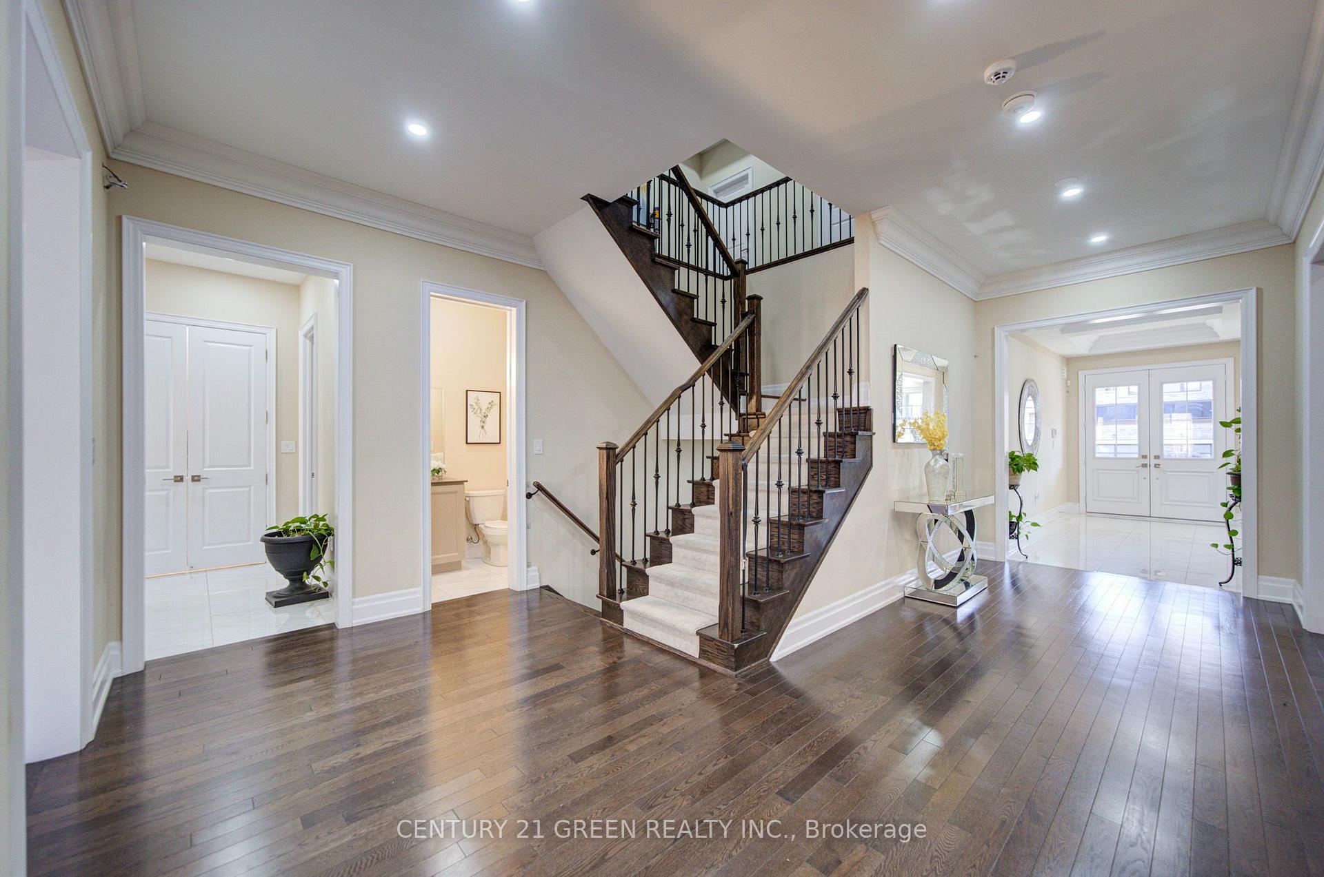 Photo 14 of 6 Hackwood Heights, Brampton, Northwest Brampton — HOMEH