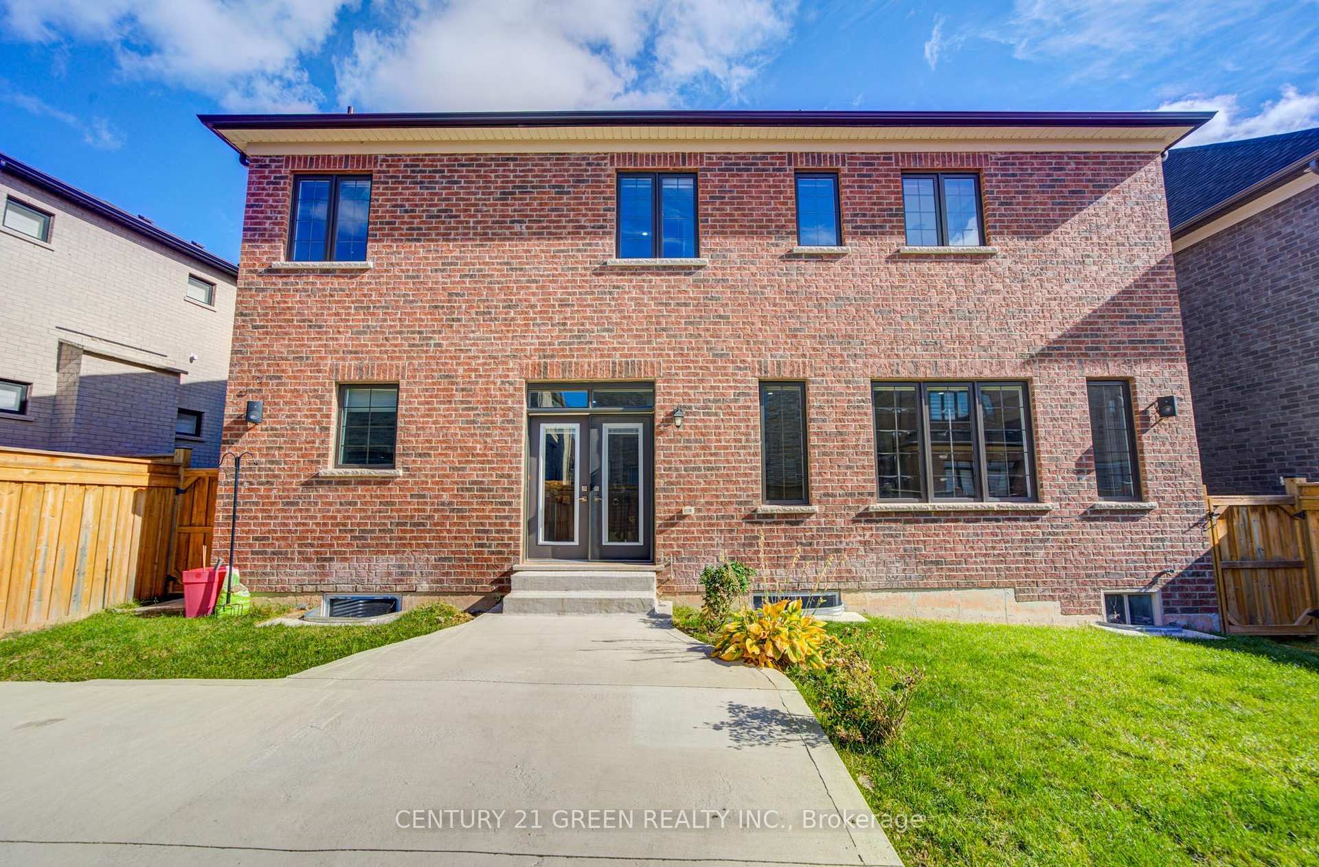 Photo 50 of 6 Hackwood Heights, Brampton, Northwest Brampton — HOMEH