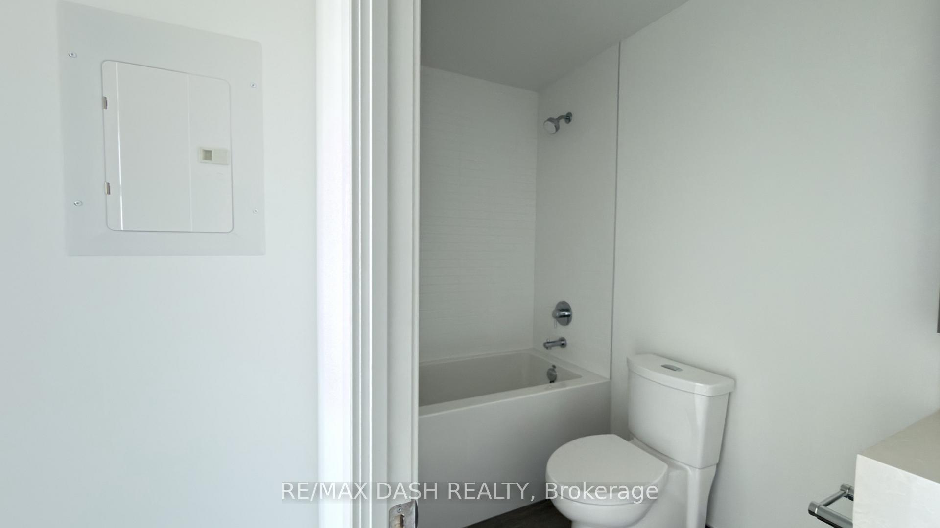 Photo 10 of Unit 2812, 6 Flavelle Trail, Vaughan, Steeles West Industrial — HOMEH