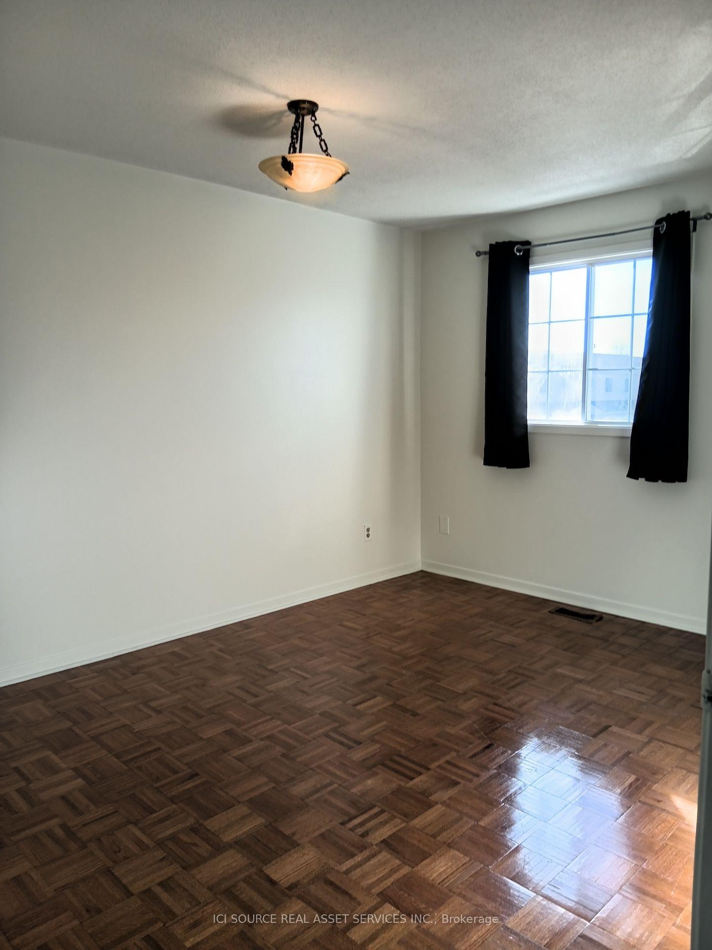 Photo 3 of Unit 95, 8141 Coventry Road, Niagara Falls, West Wood — HOMEH