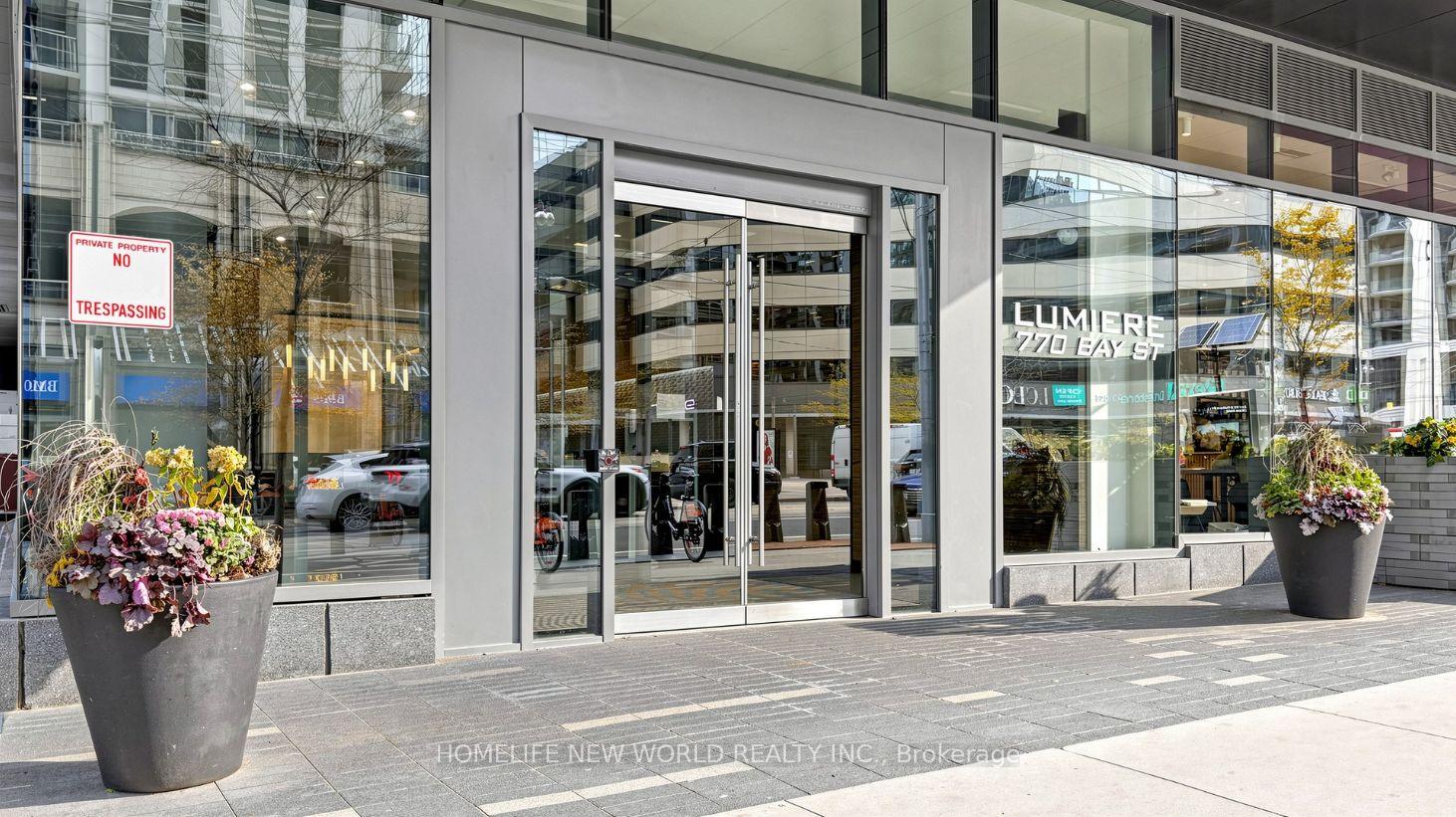 Photo 2 of 770 Bay Street, Toronto, Bay Street Corridor — HOMEH