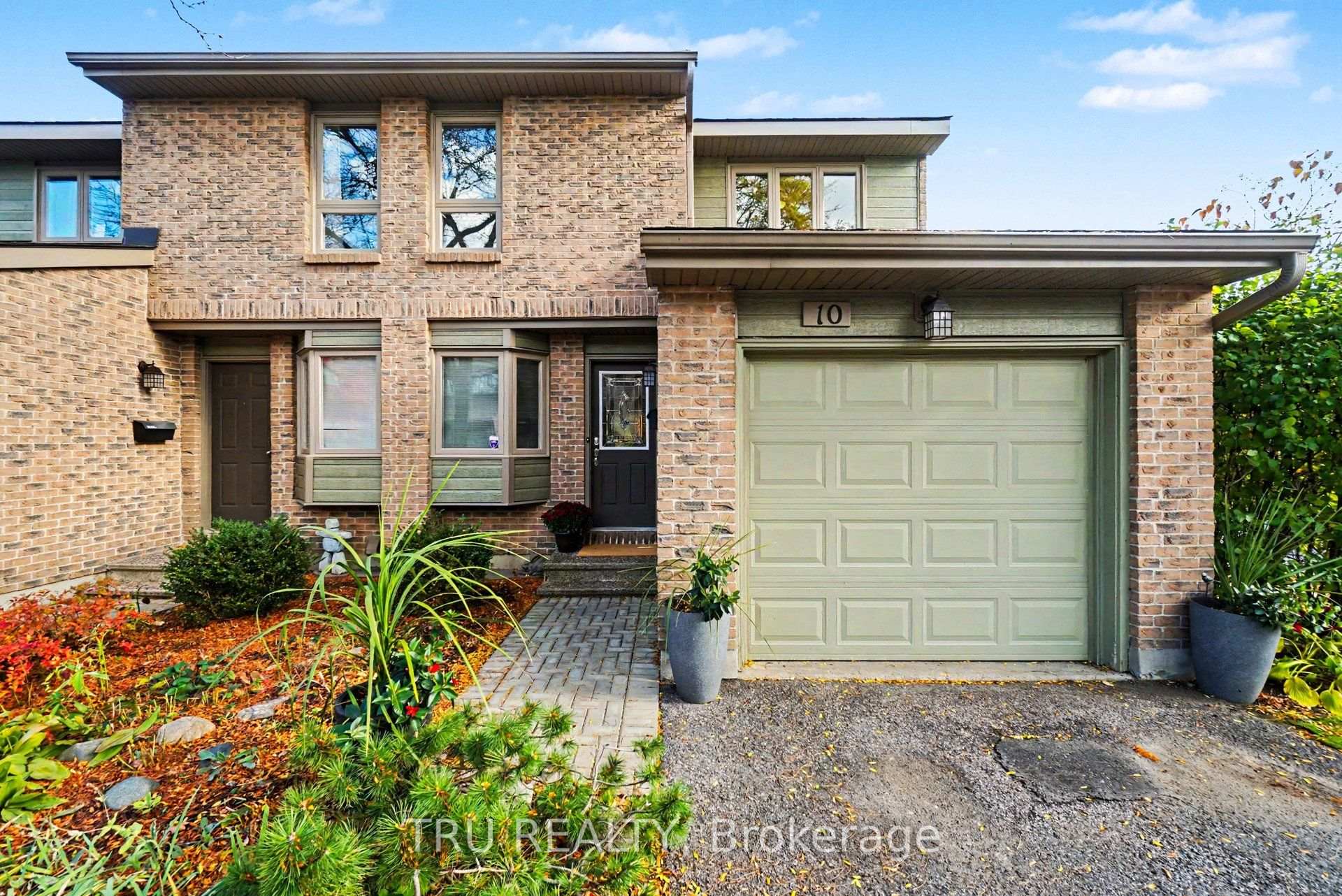 Photo 1 of Unit 10, 710 Coronation Avenue, Ottawa, Riverview Park — HOMEH