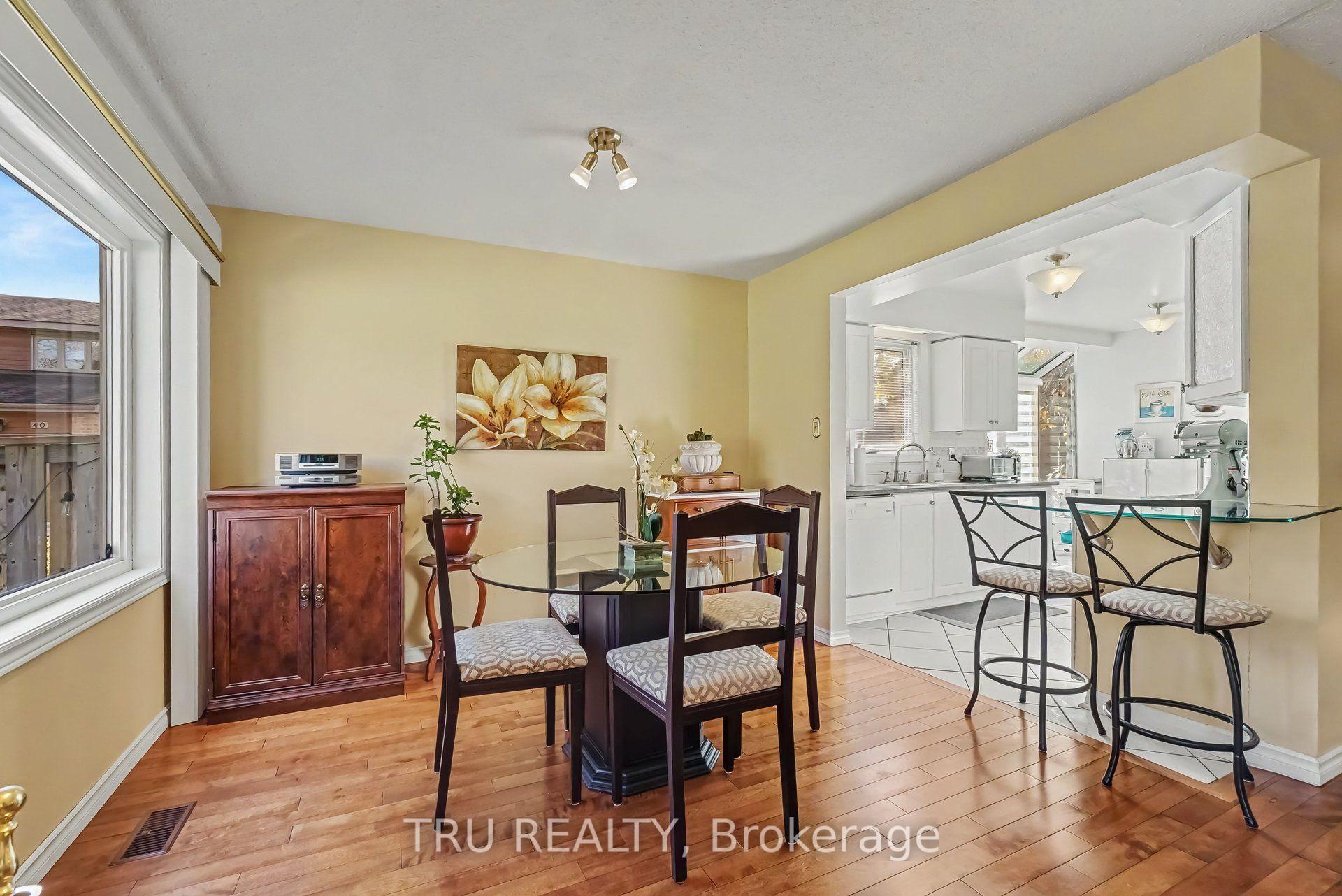 Photo 7 of Unit 10, 710 Coronation Avenue, Ottawa, Riverview Park — HOMEH