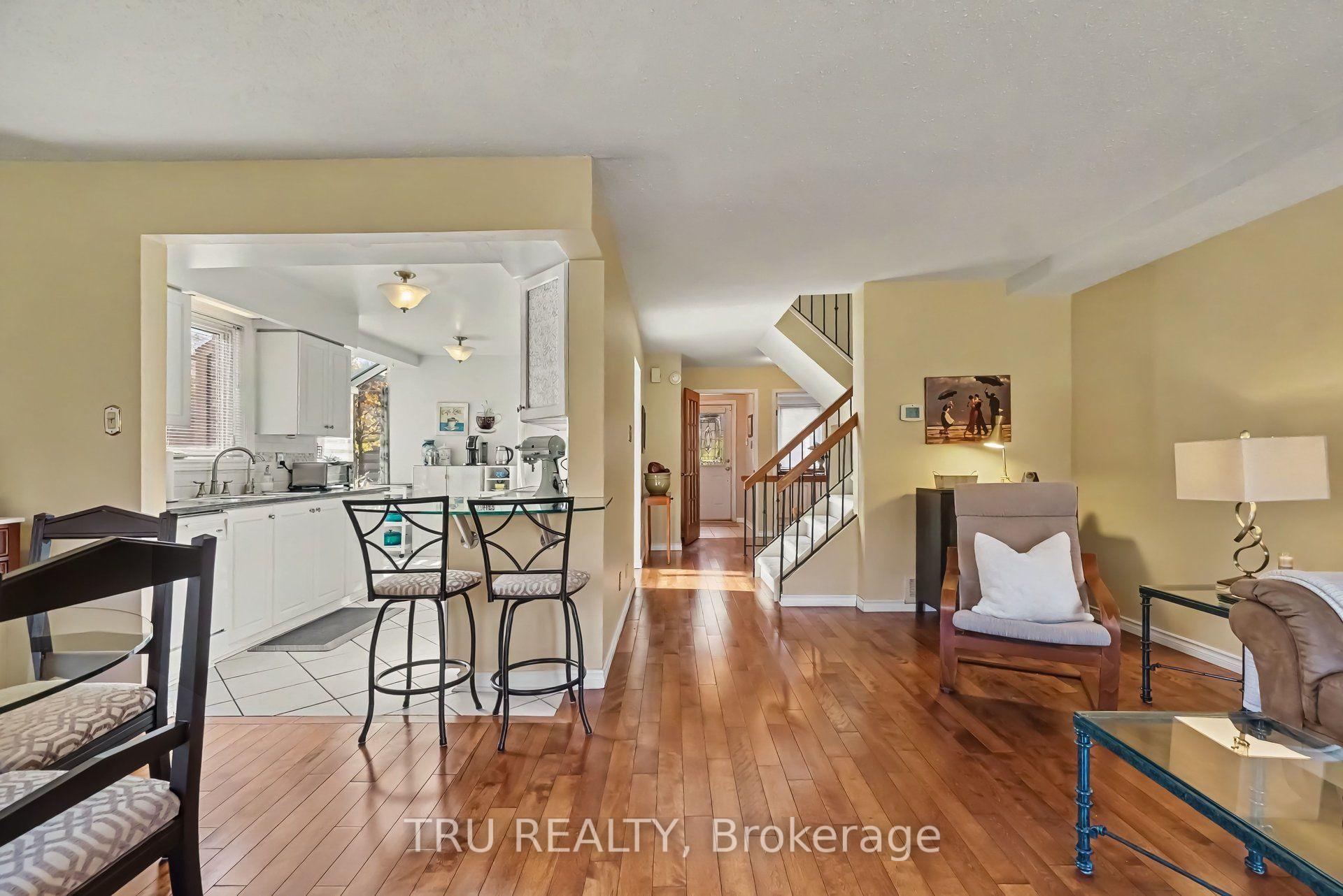 Photo 8 of Unit 10, 710 Coronation Avenue, Ottawa, Riverview Park — HOMEH