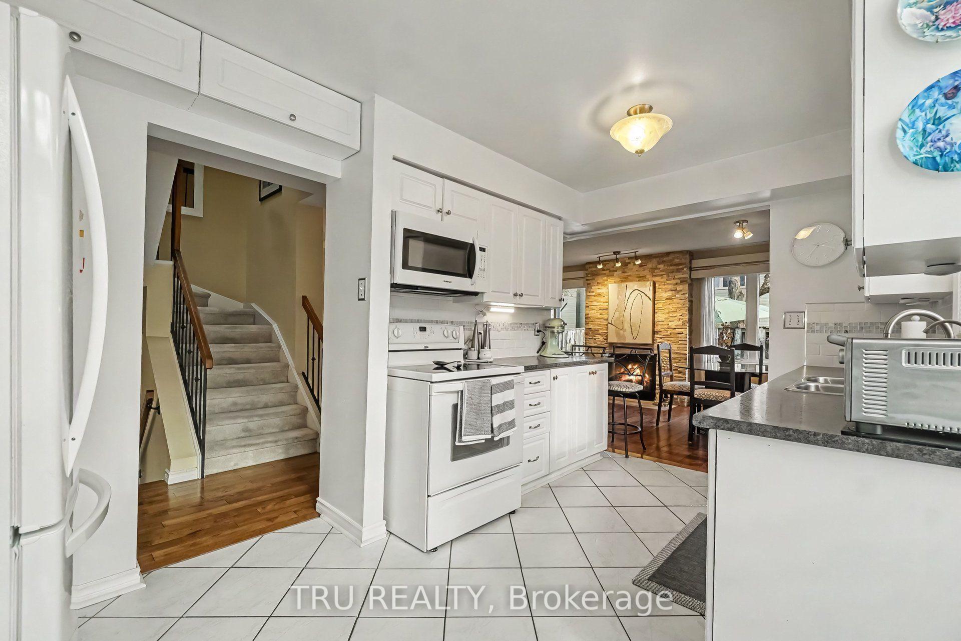 Photo 12 of Unit 10, 710 Coronation Avenue, Ottawa, Riverview Park — HOMEH
