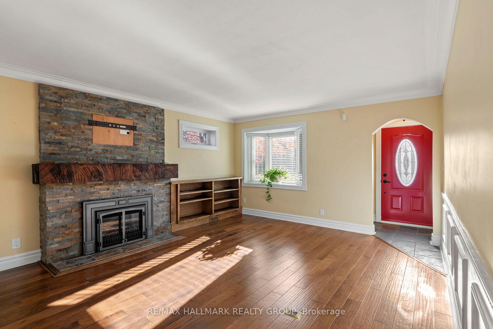 Photo 4 of 51 North Augusta Road, Brockville, Brockville — HOMEH