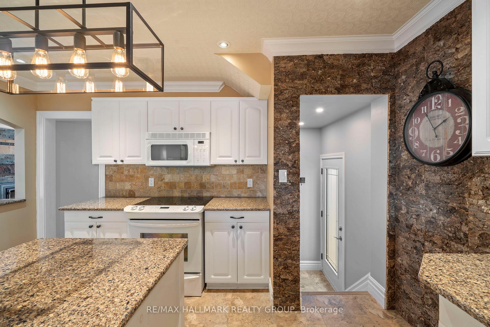 Photo 18 of 51 North Augusta Road, Brockville, Brockville — HOMEH