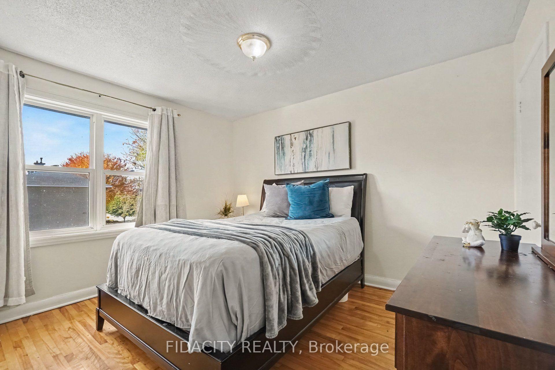 Photo 12 of 1047 Hollington Street, Ottawa, Carlington — HOMEH