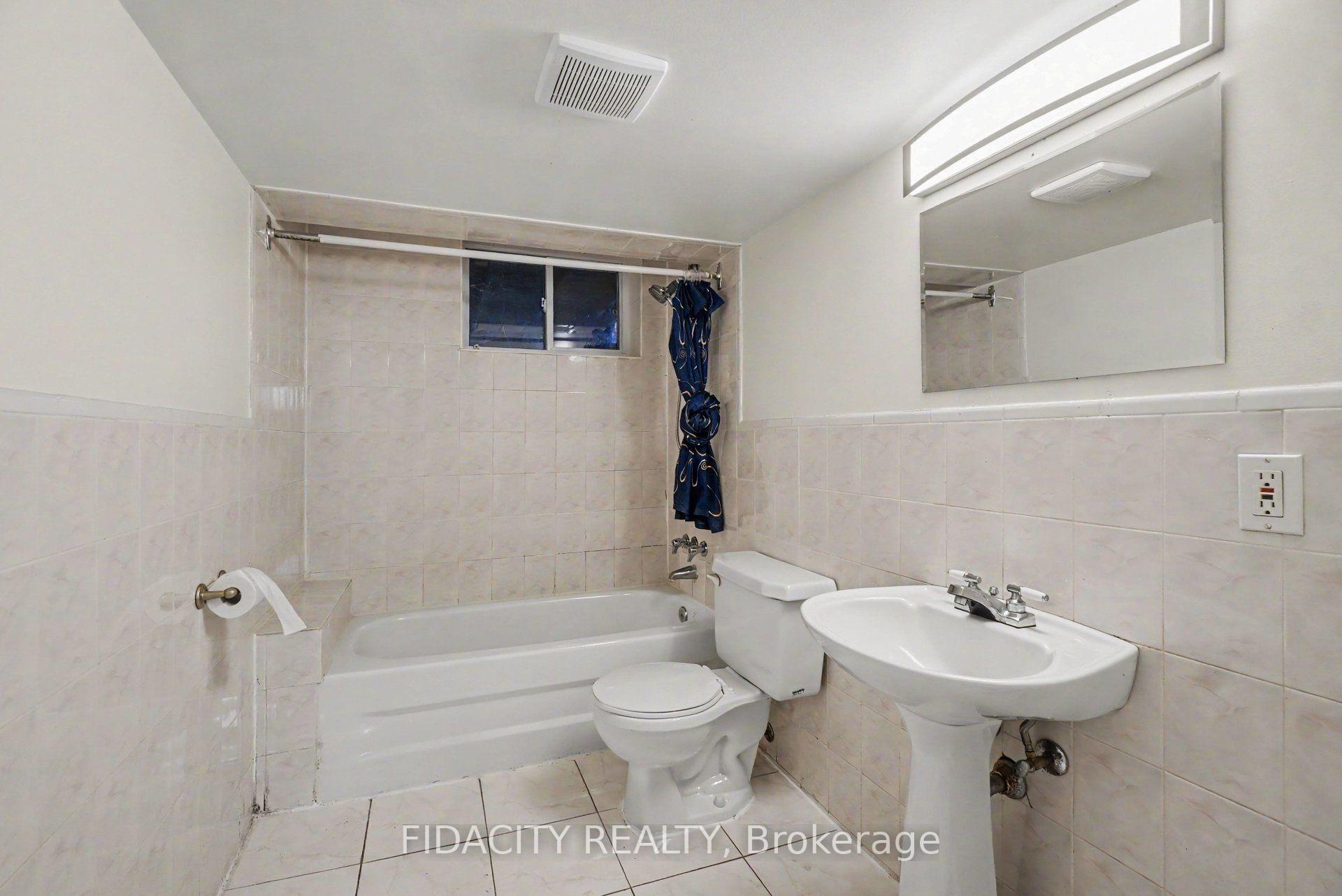 Photo 17 of 1047 Hollington Street, Ottawa, Carlington — HOMEH
