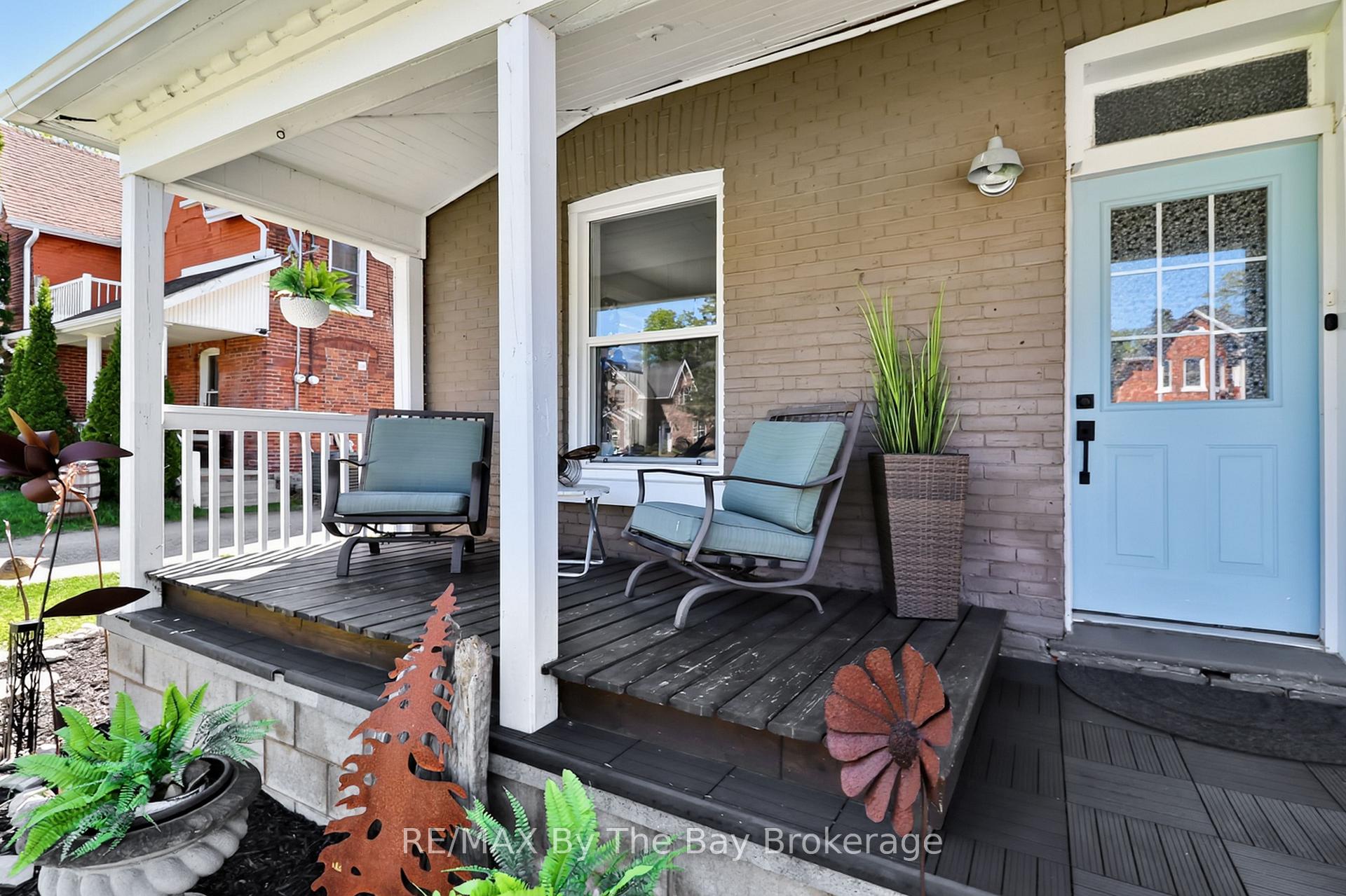 Photo 2 of 87 Queen Street W, Springwater, Elmvale — HOMEH