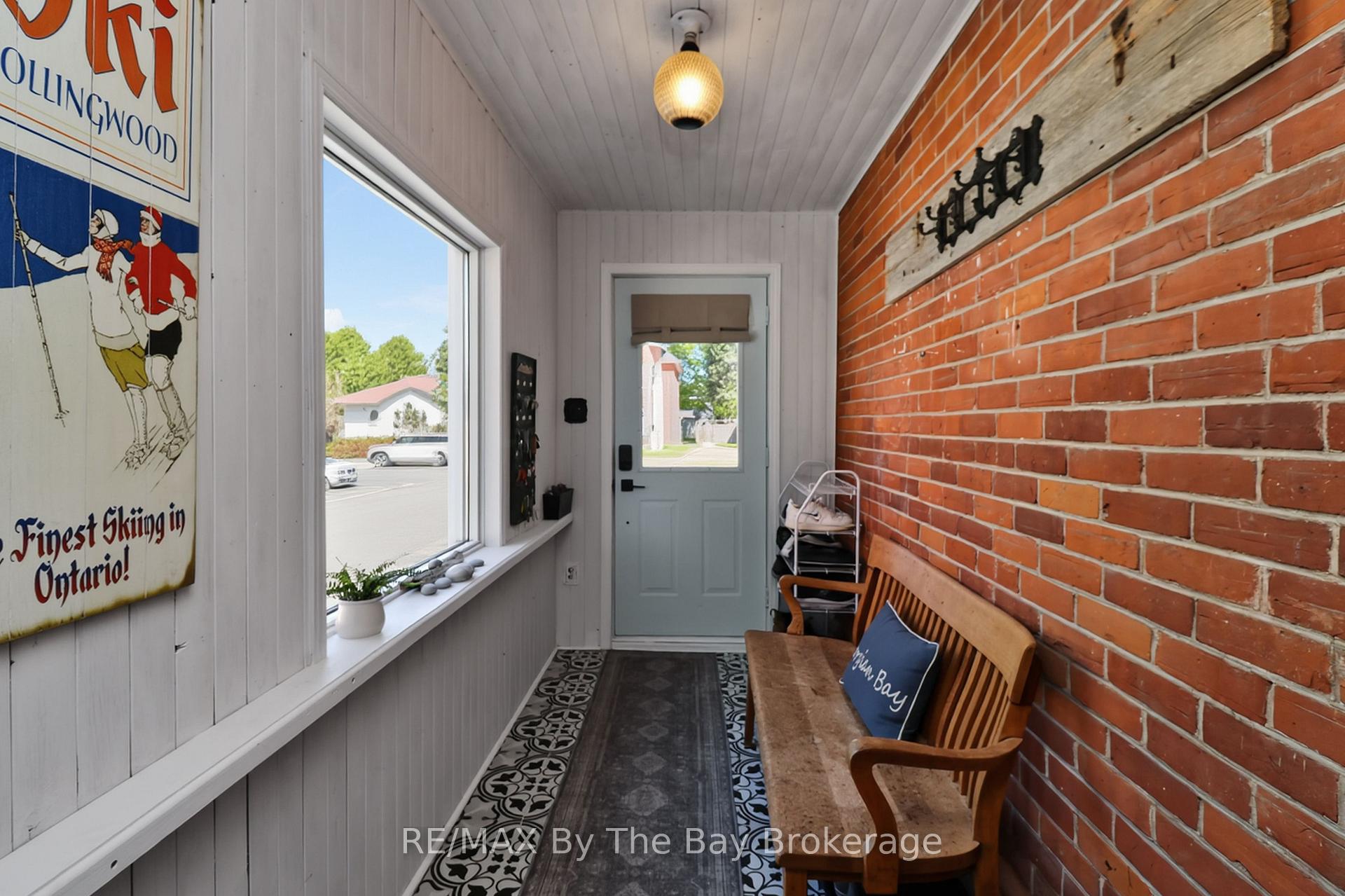 Photo 5 of 87 Queen Street W, Springwater, Elmvale — HOMEH