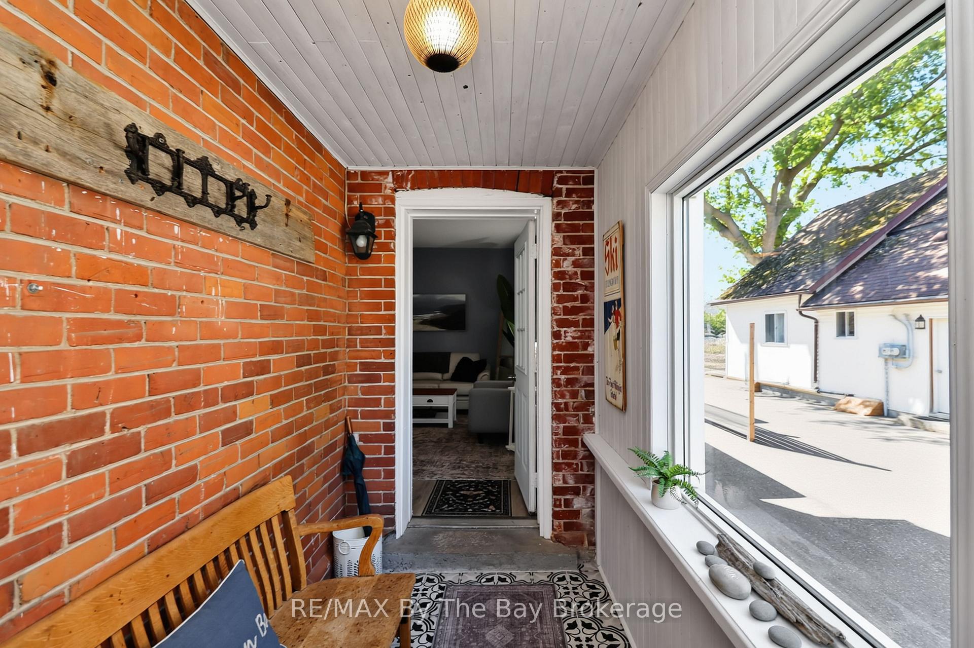 Photo 6 of 87 Queen Street W, Springwater, Elmvale — HOMEH