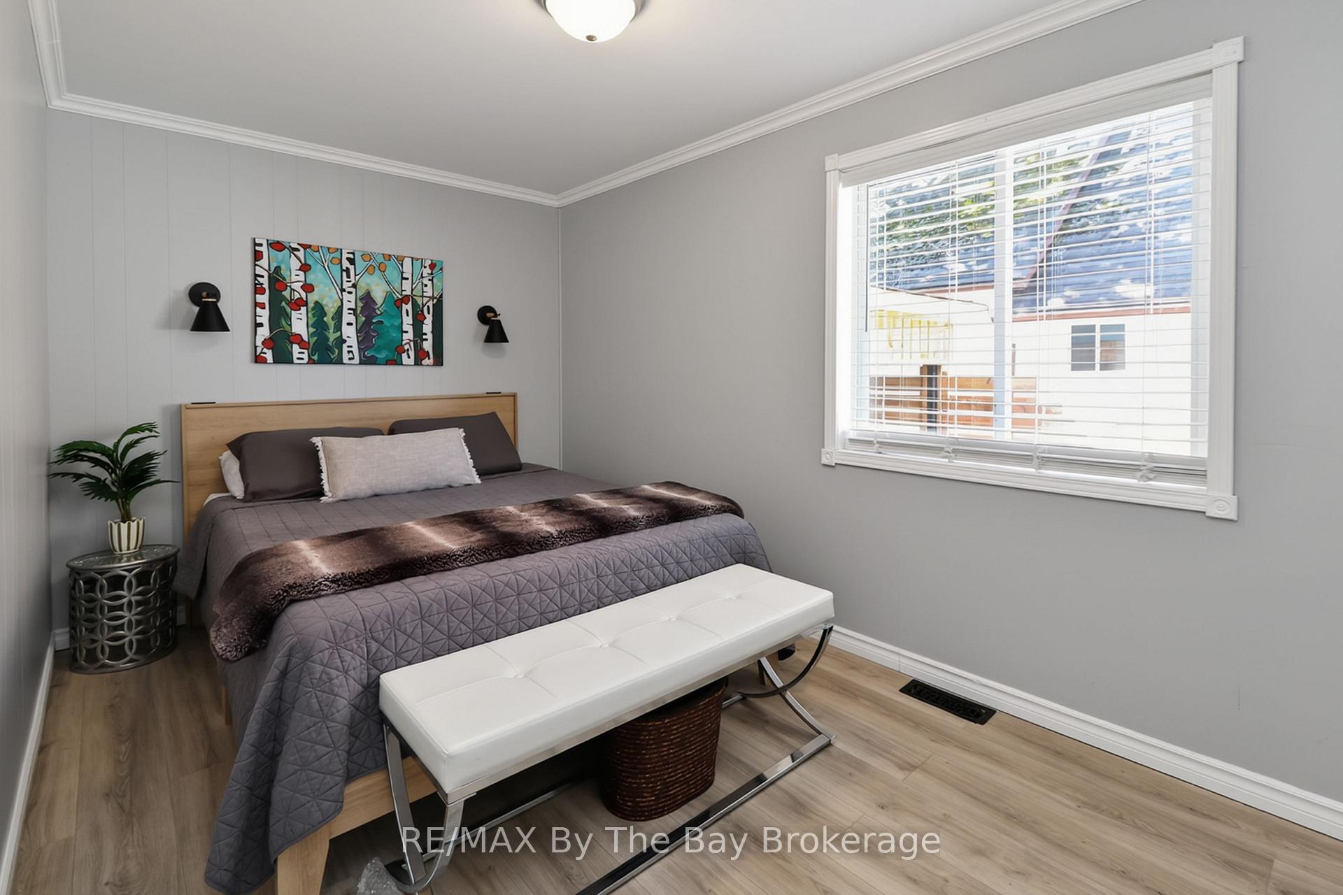 Photo 22 of 87 Queen Street W, Springwater, Elmvale — HOMEH
