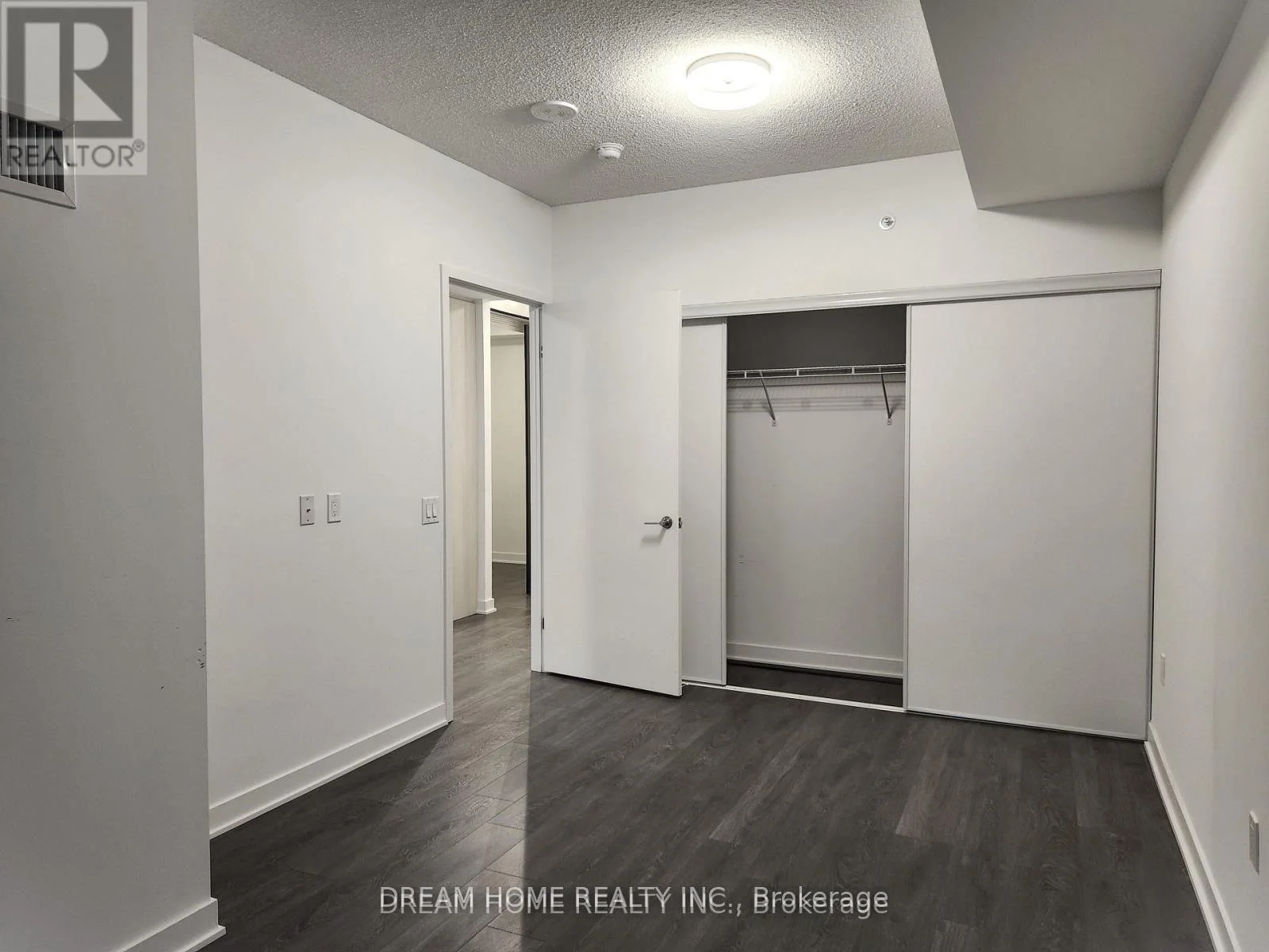 Photo 11 of Unit 918, 1 King Street W, Toronto, Bay Street Corridor — HOMEH