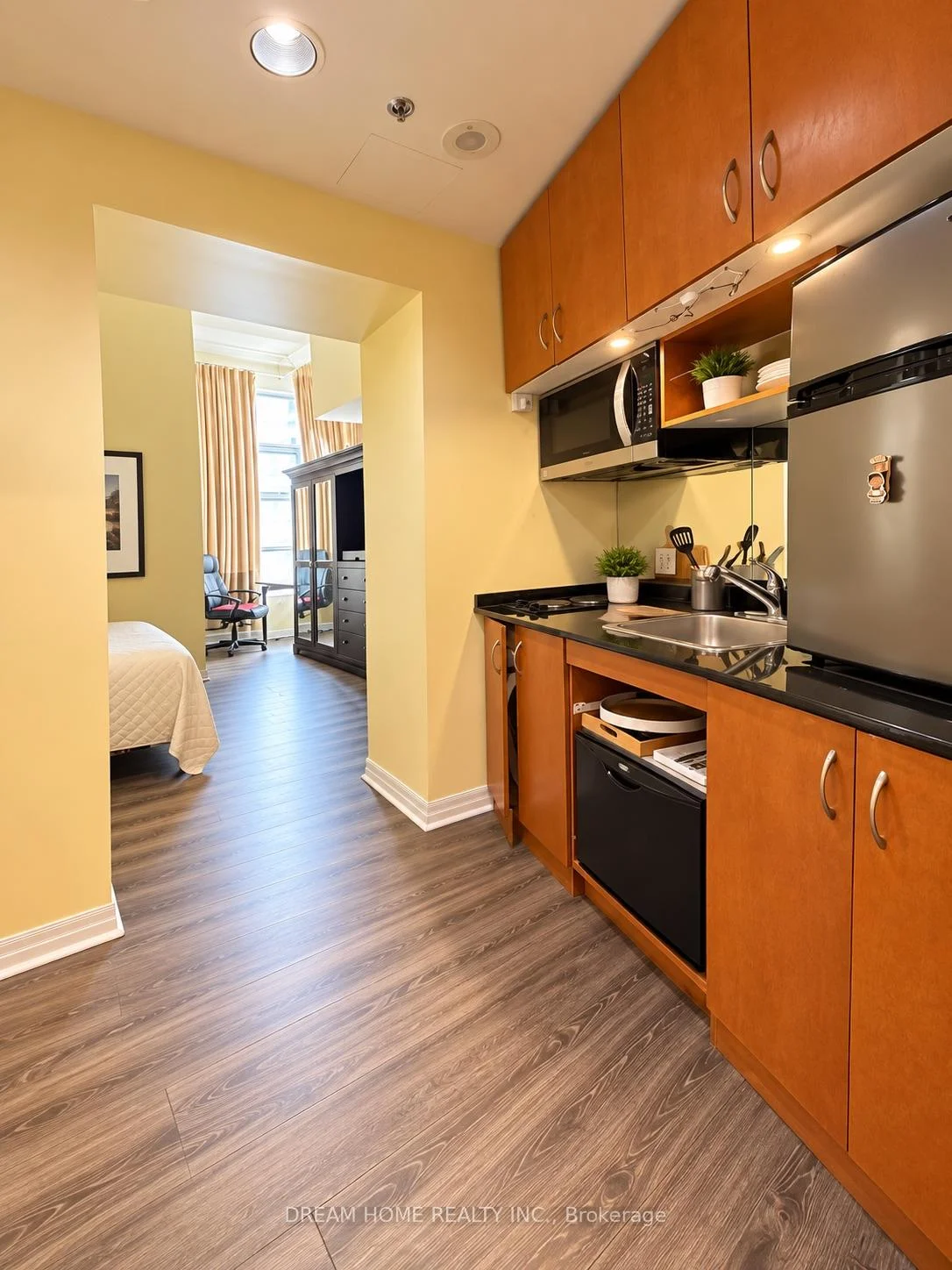Photo 33 of Unit 918, 1 King Street W, Toronto, Bay Street Corridor — HOMEH