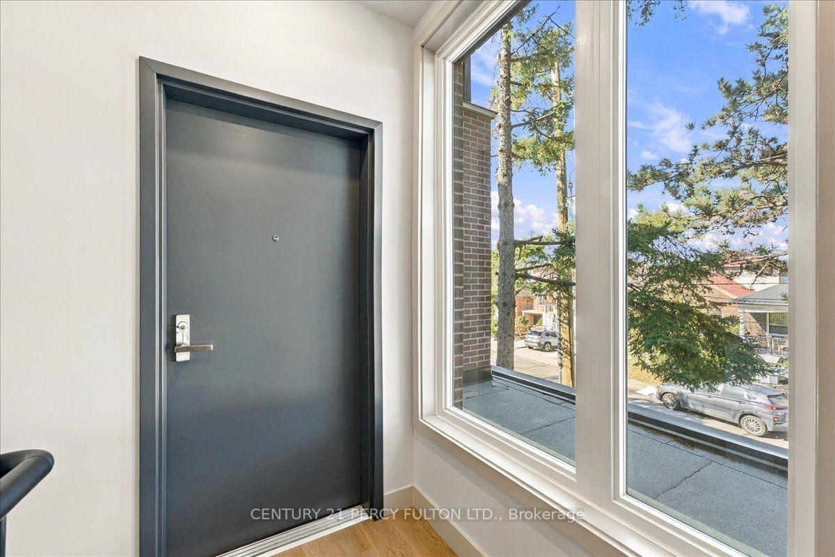 Photo 6 of Unit 2, 113 Hatherley Road, Toronto, Caledonia-Fairbank — HOMEH
