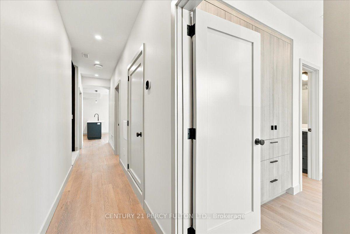 Photo 7 of Unit 2, 113 Hatherley Road, Toronto, Caledonia-Fairbank — HOMEH