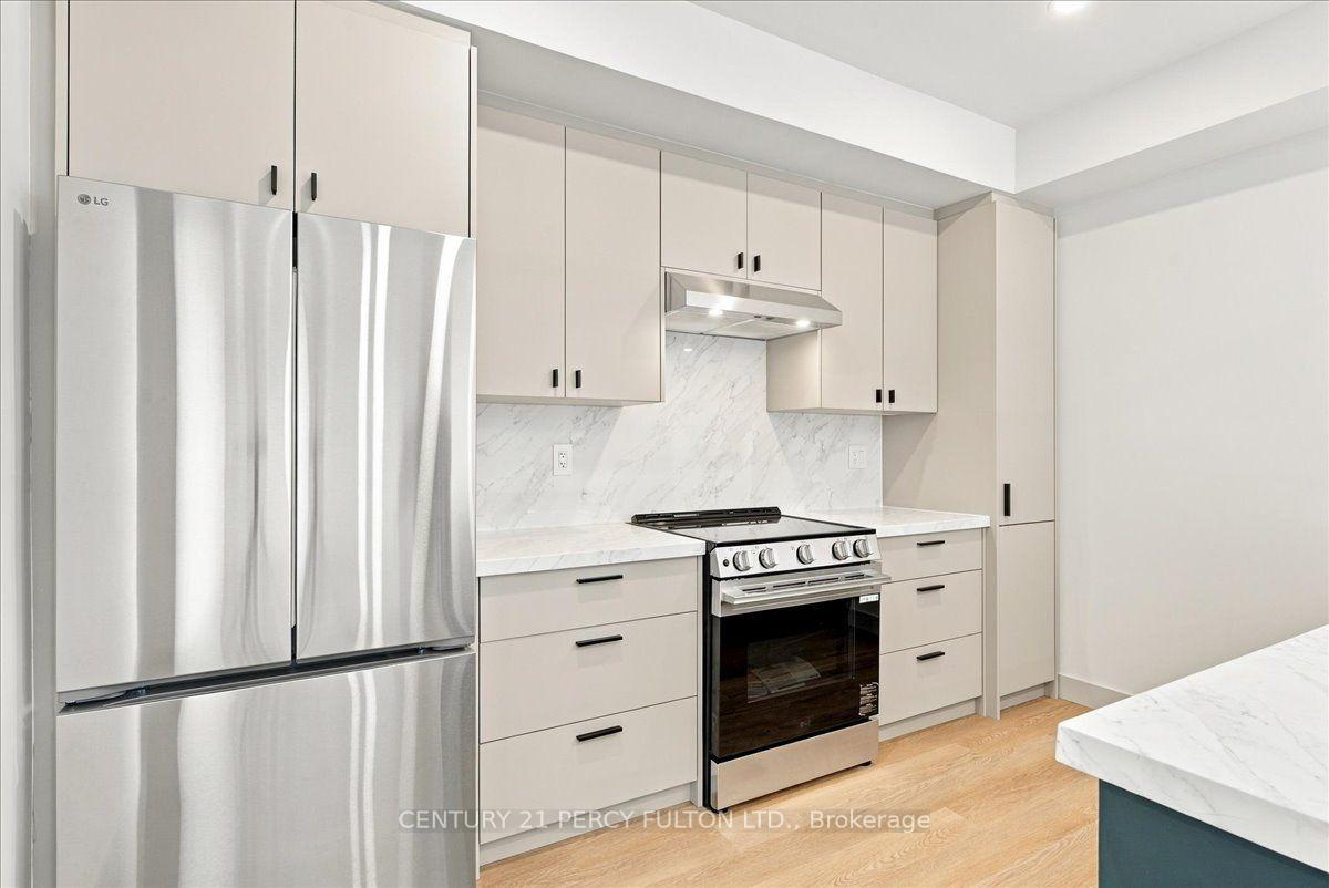 Photo 11 of Unit 2, 113 Hatherley Road, Toronto, Caledonia-Fairbank — HOMEH