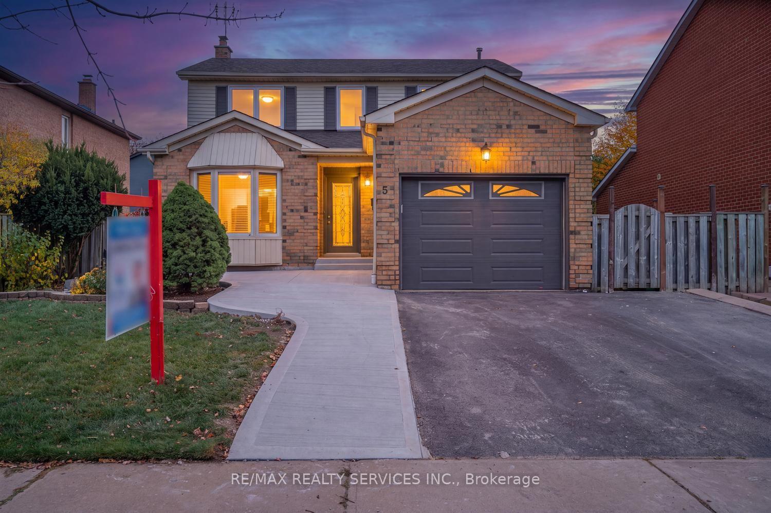Photo 1 of 5 Nimrod Crescent W, Brampton, Westgate — HOMEH
