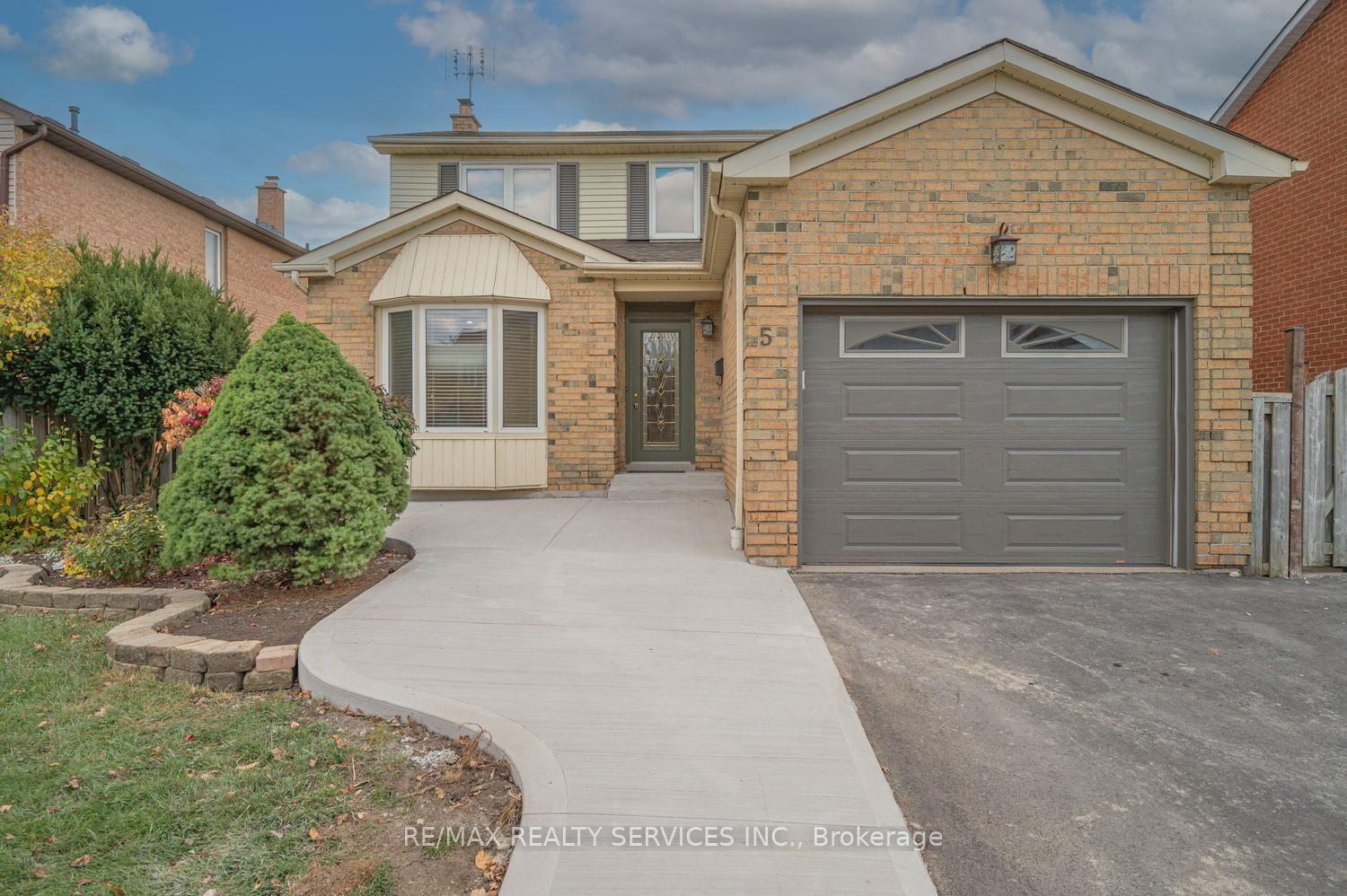 Photo 4 of 5 Nimrod Crescent W, Brampton, Westgate — HOMEH