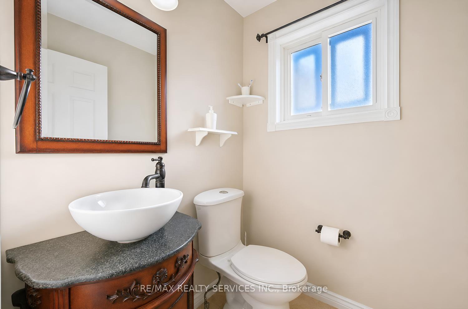 Photo 17 of 5 Nimrod Crescent W, Brampton, Westgate — HOMEH