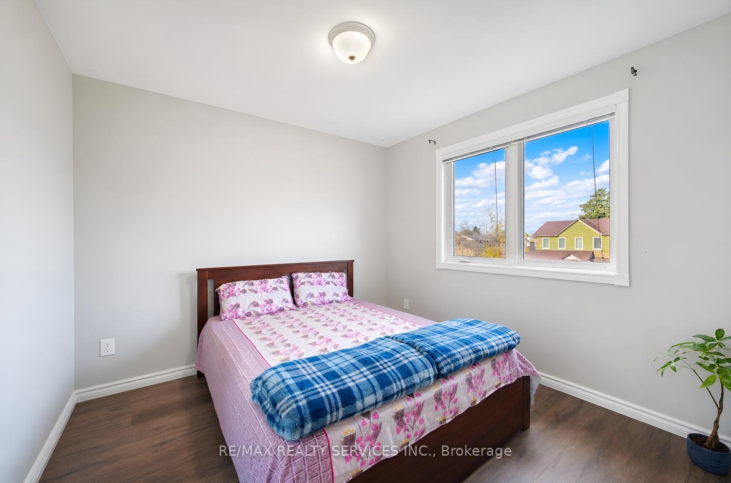 Photo 24 of 5 Nimrod Crescent W, Brampton, Westgate — HOMEH