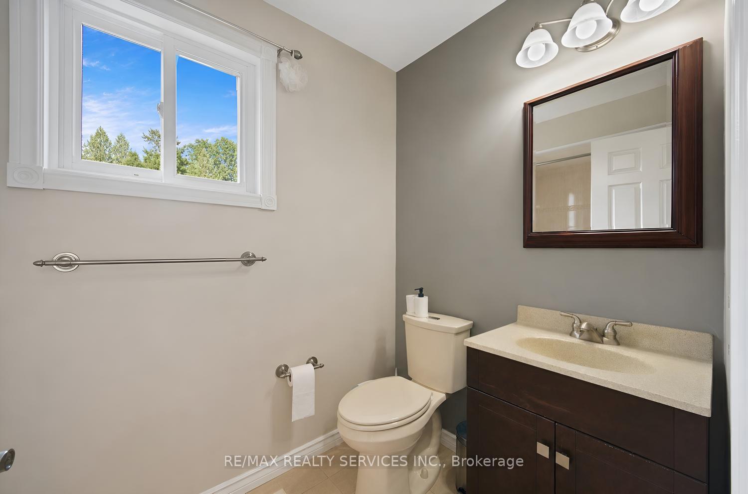 Photo 27 of 5 Nimrod Crescent W, Brampton, Westgate — HOMEH