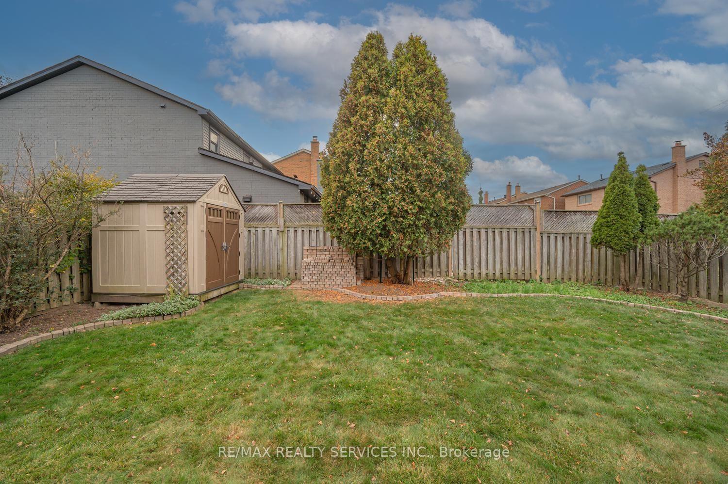 Photo 40 of 5 Nimrod Crescent W, Brampton, Westgate — HOMEH