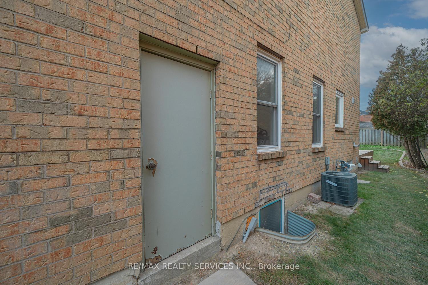 Photo 43 of 5 Nimrod Crescent W, Brampton, Westgate — HOMEH